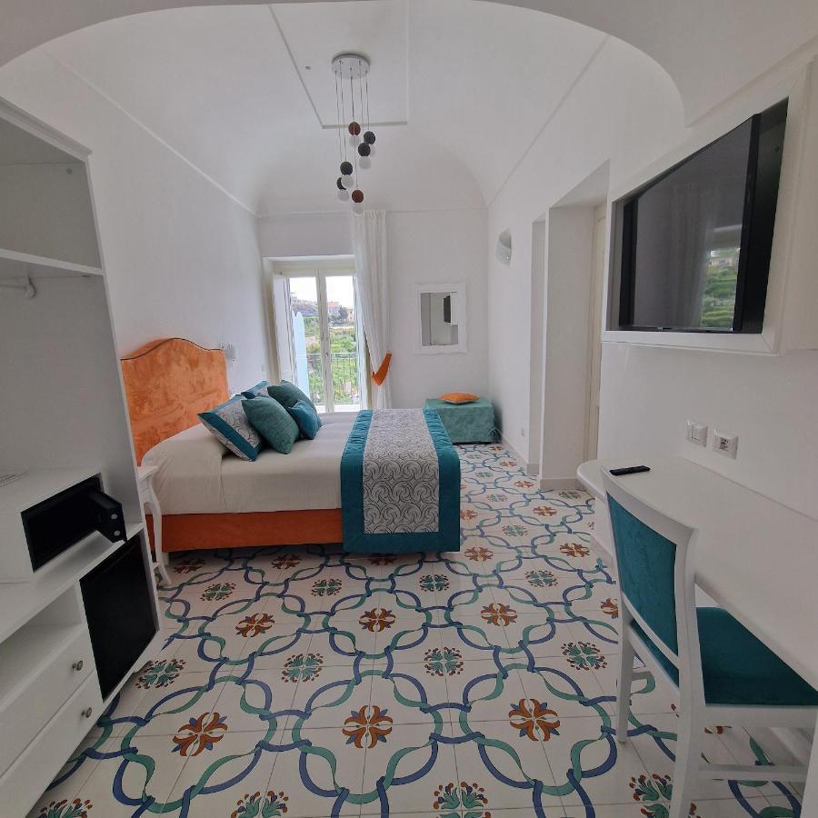 Suites In The Amalfi Coast - Guesthouse With Terrace Near Amalfi - Breathtaking View Of Ravello Scala Exteriör bild
