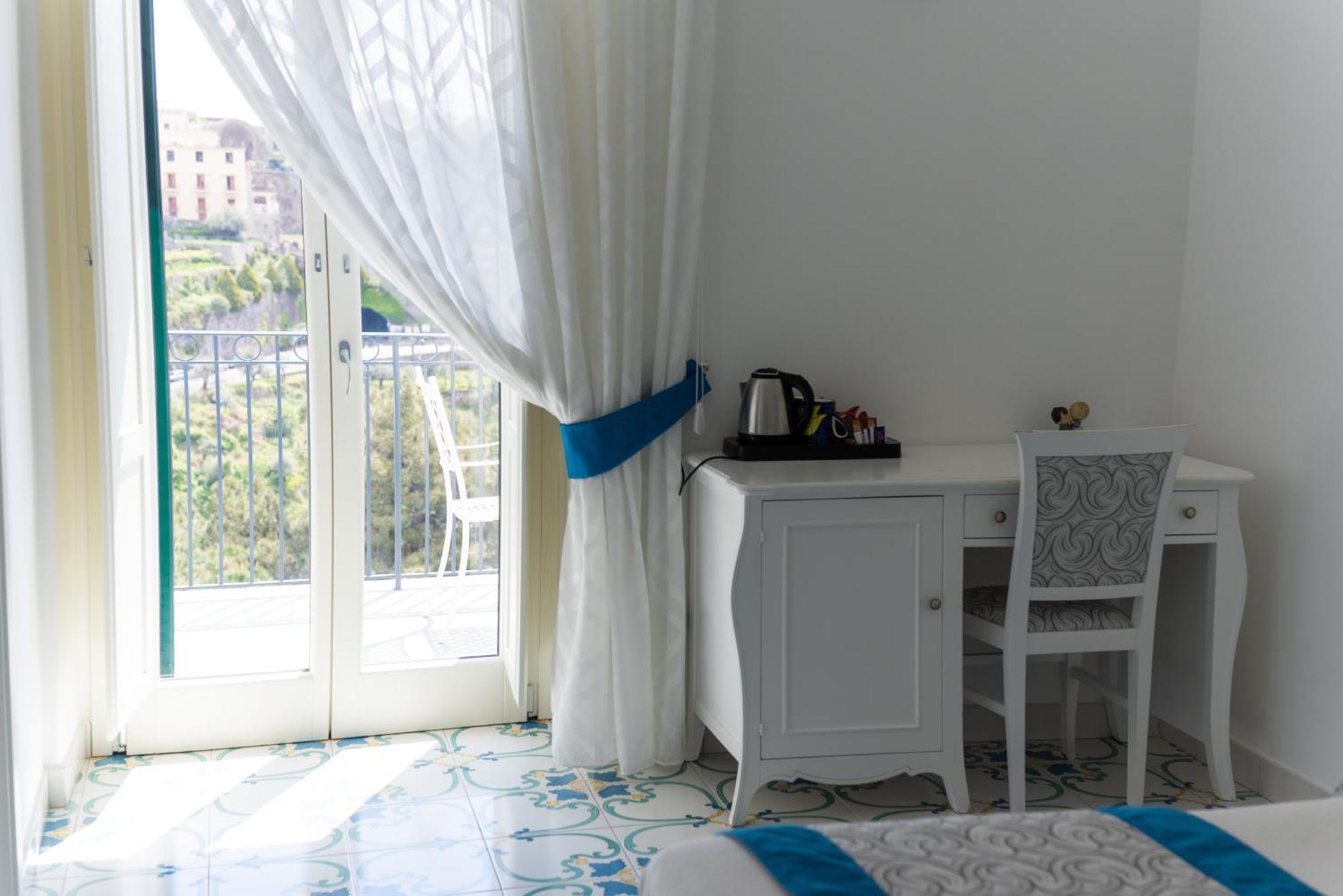 Suites In The Amalfi Coast - Guesthouse With Terrace Near Amalfi - Breathtaking View Of Ravello Scala Exteriör bild