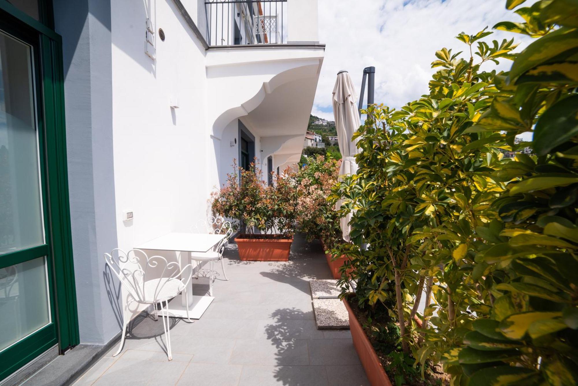 Suites In The Amalfi Coast - Guesthouse With Terrace Near Amalfi - Breathtaking View Of Ravello Scala Exteriör bild