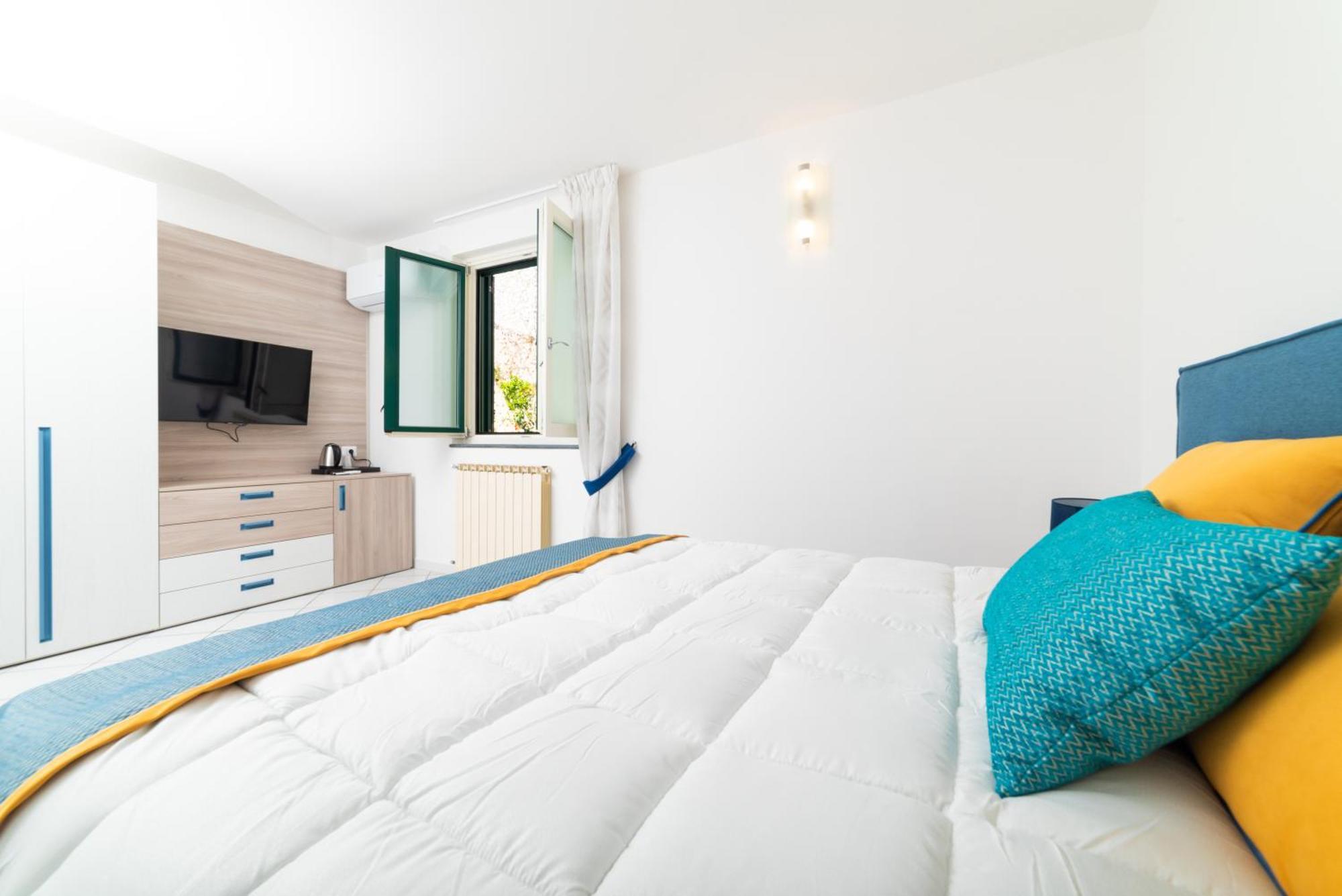 Suites In The Amalfi Coast - Guesthouse With Terrace Near Amalfi - Breathtaking View Of Ravello Scala Exteriör bild